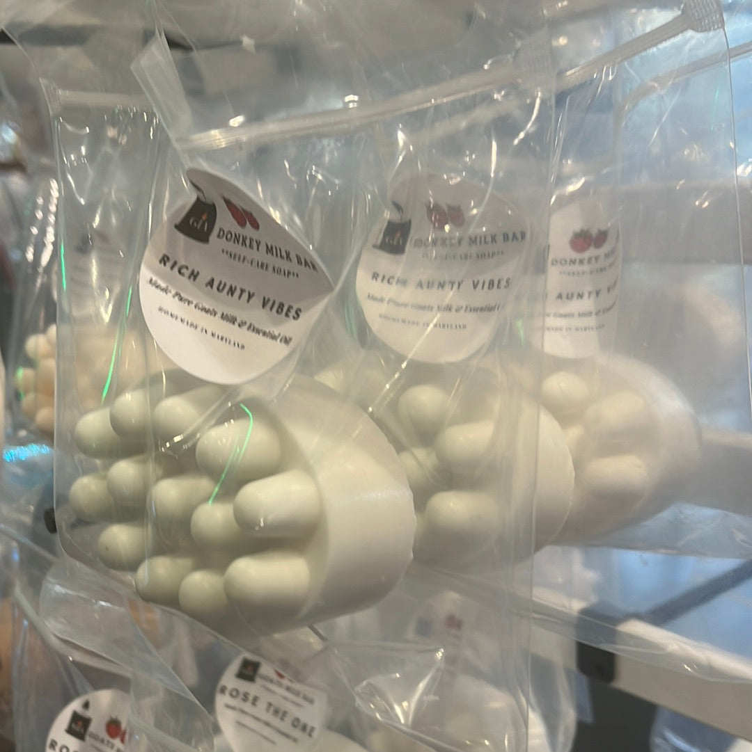 ** Rich π€ Aunty Vibes ** (Donkey Milk Massage πββοΈ πββοΈ Body Bar)