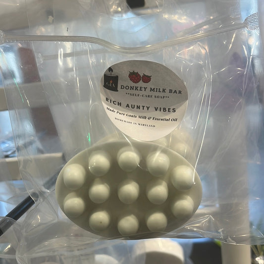 ** Rich 🤑 Aunty Vibes ** (Donkey Milk Massage 💆♂️ 💆♀️ Body Bar)