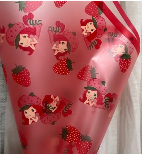 (Strawberry Shortcake) Waterproof Floral Wrapping Paper